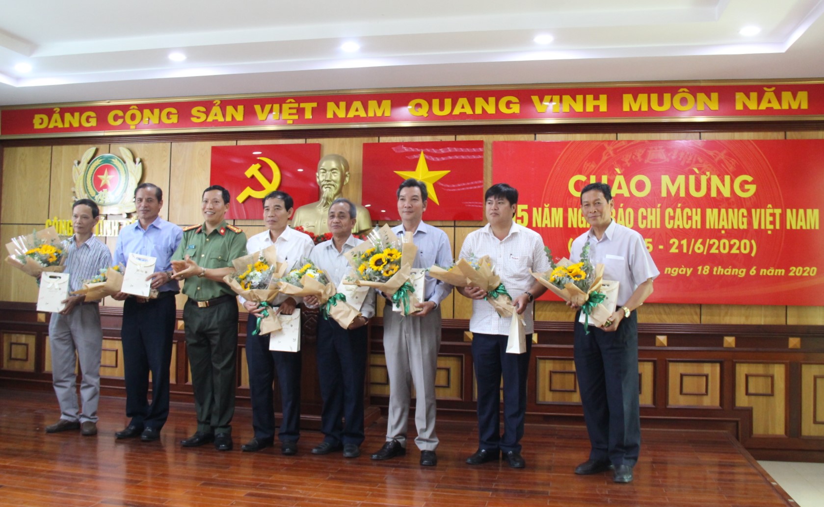Công an tỉnh Đắk Lắk gặp mặt các cơ quan báo chí trên địa bàn nhân Kỷ niệm 95 năm Ngày Báo chí cách mạng Việt Nam