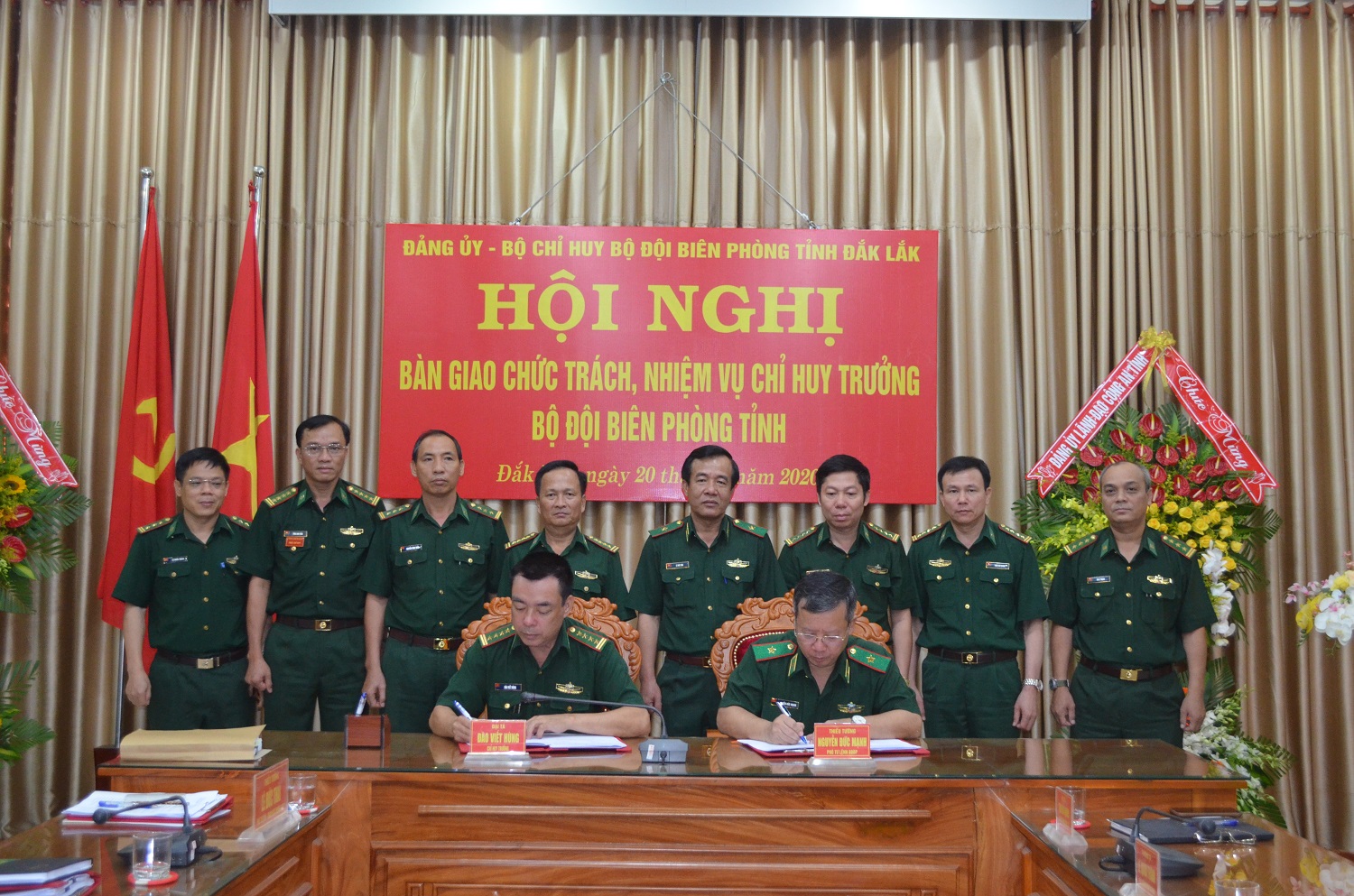 Bàn giao chức trách nhiệm vụ Chỉ huy trưởng Bộ đội Biên phòng tỉnh Đắk Lắk.