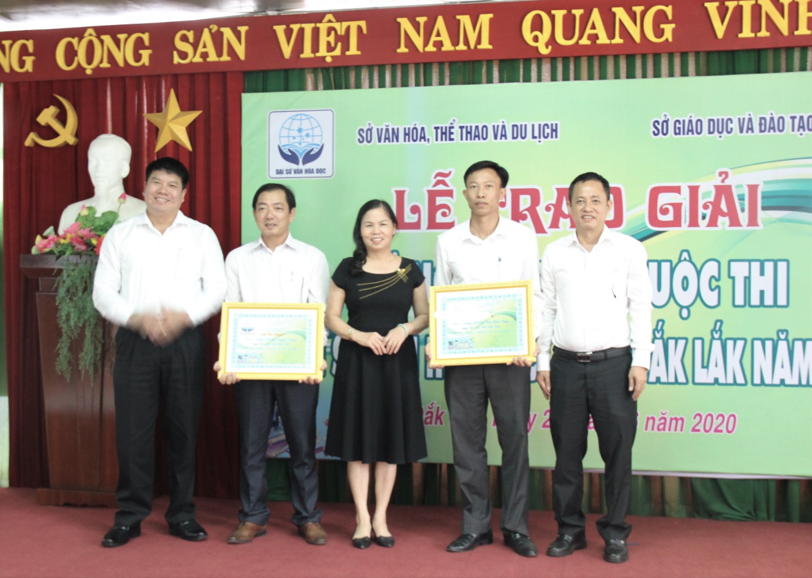 Trao giải Vòng sơ khảo Cuộc thi “Đại sứ văn hóa đọc” tỉnh Đắk Lắk năm 2020