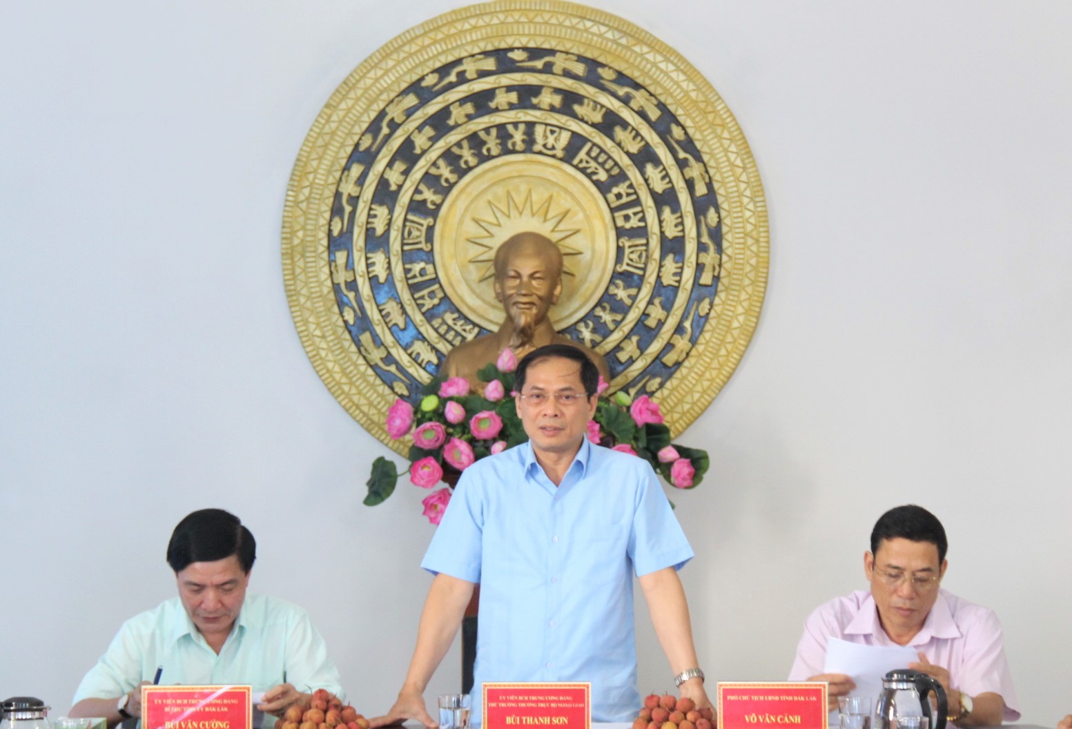 Thứ trưởng Thường trực Bộ Ngoại giao Bùi Thanh Sơn thăm và làm việc tại tỉnh Đắk Lắk