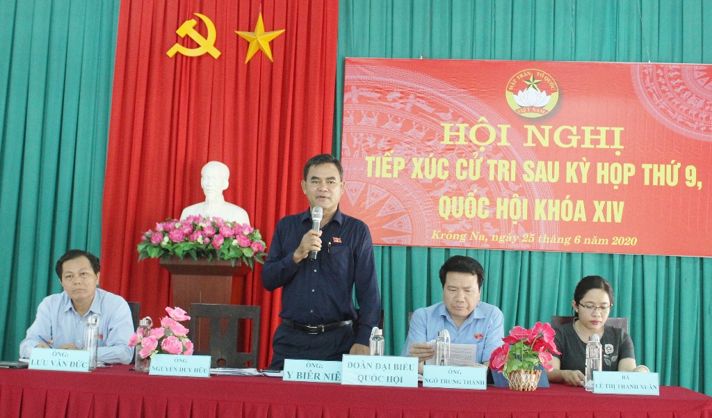 Đoàn Đại biểu Quốc hội tỉnh tiếp xúc cử tri huyện Buôn Đôn