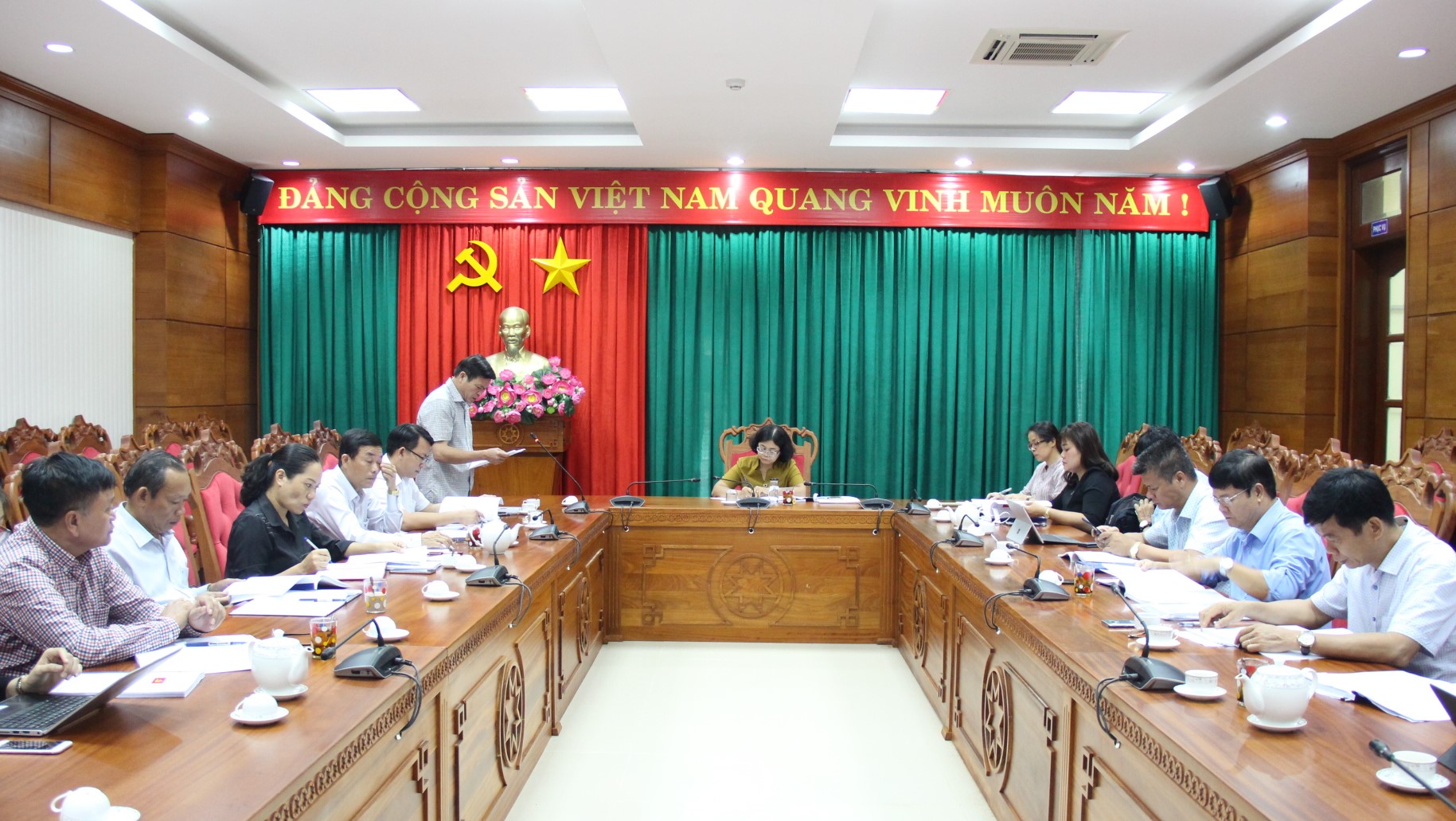 Tổ công tác số 4 của Tỉnh ủy làm việc với Thường trực Huyện ủy Krông Bông về công tác chuẩn bị Đại hội Đảng các cấp