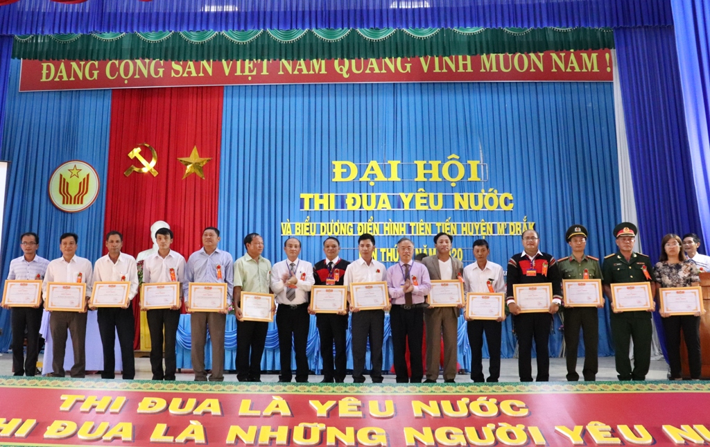 Đại hội Thi đua yêu nước và biểu dương điển hình tiên tiến huyện M’Đrắk lần thứ IV, năm 2020