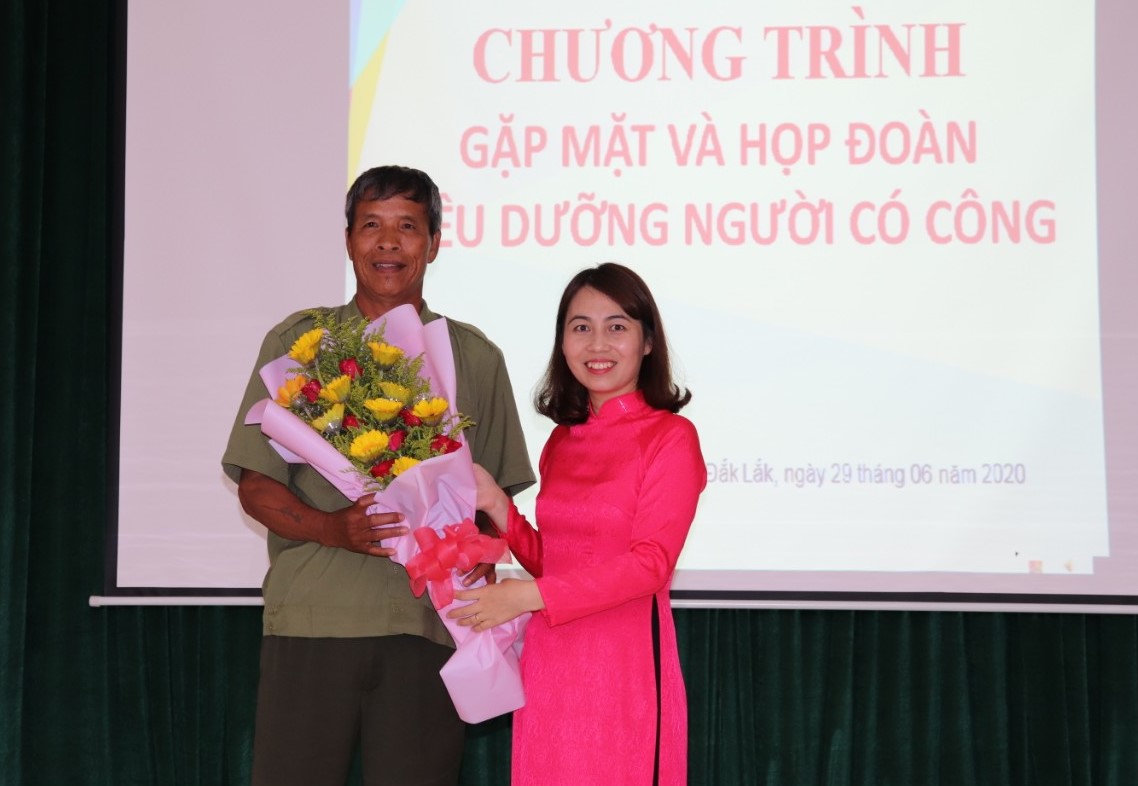 Gặp mặt Đoàn điều dưỡng người có công với cách mạng