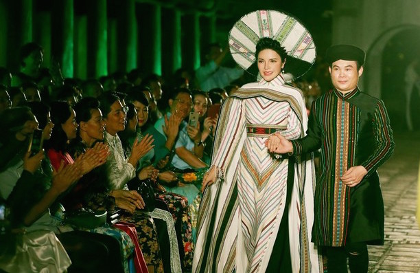 Ra mắt Bộ sưu tập Áo dài  “Không gian Văn hóa cồng chiêng Tây Nguyên” tại Hà Nội