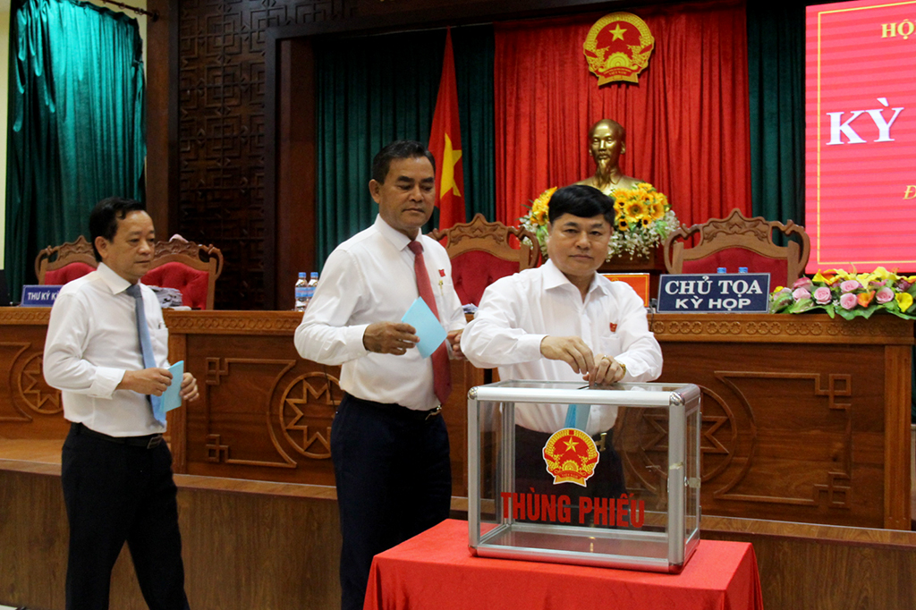 Tiến hành bầu bổ sung Uỷ viên UBND tỉnh khóa IX, nhiệm kỳ 2026-2021