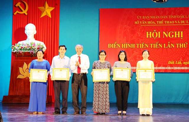 Department of Culture, Sports and Tourism holds 3rd Conference on honoring typical individuals and collectives in 2020