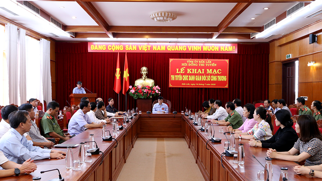 Khai mạc Kỳ thi tuyển chức danh Giám đốc Sở Công Thương