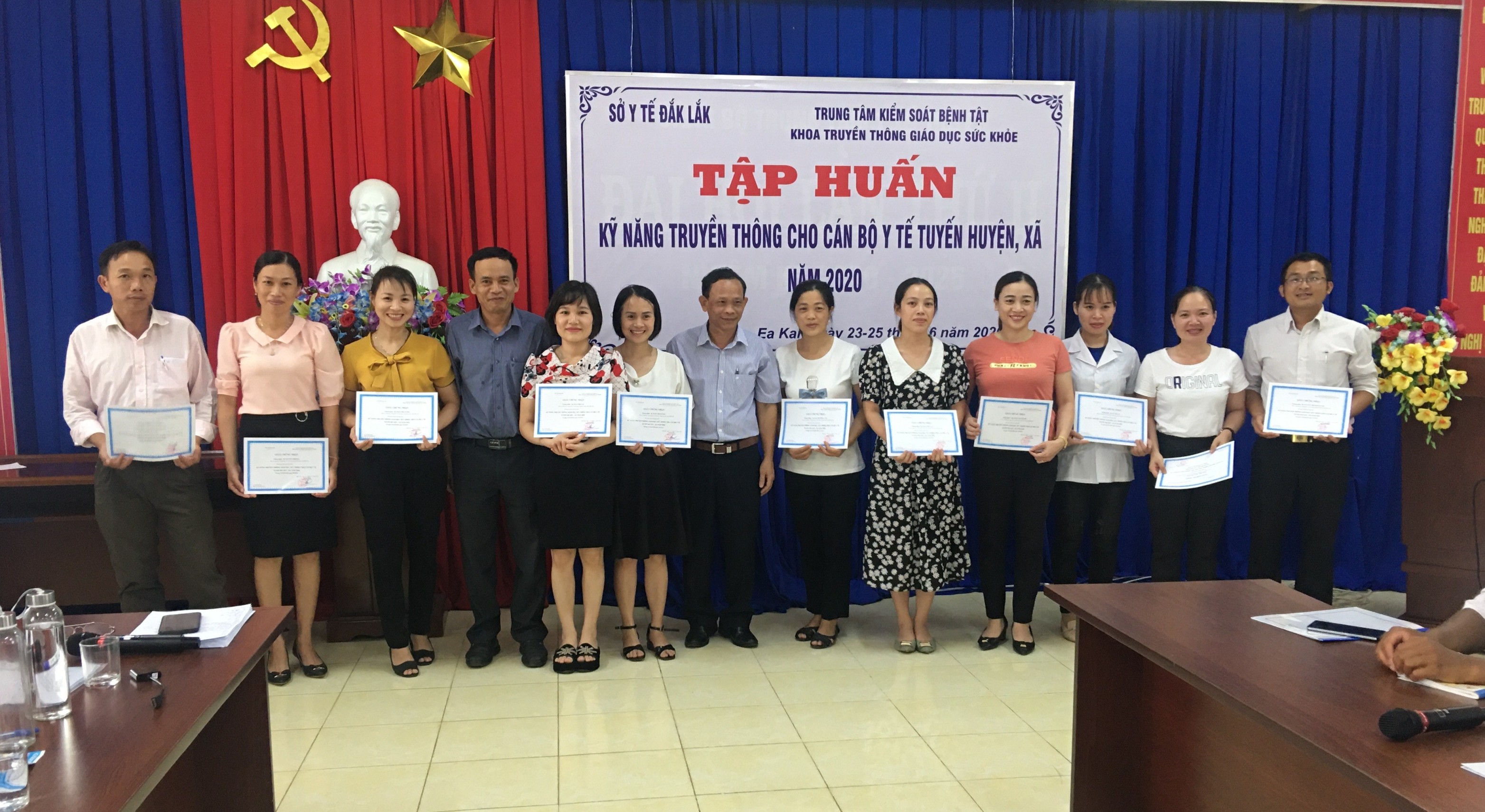 Tập huấn kỹ năng truyền thông cho cán bộ y tế tuyến huyện, xã năm 2020