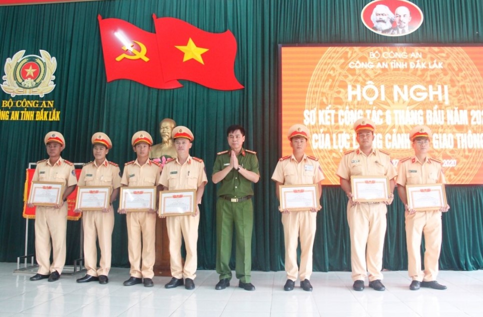 Tiếp tục thực hiện mục tiêu kiềm giảm tai nạn giao thông trong những tháng cuối năm 2020