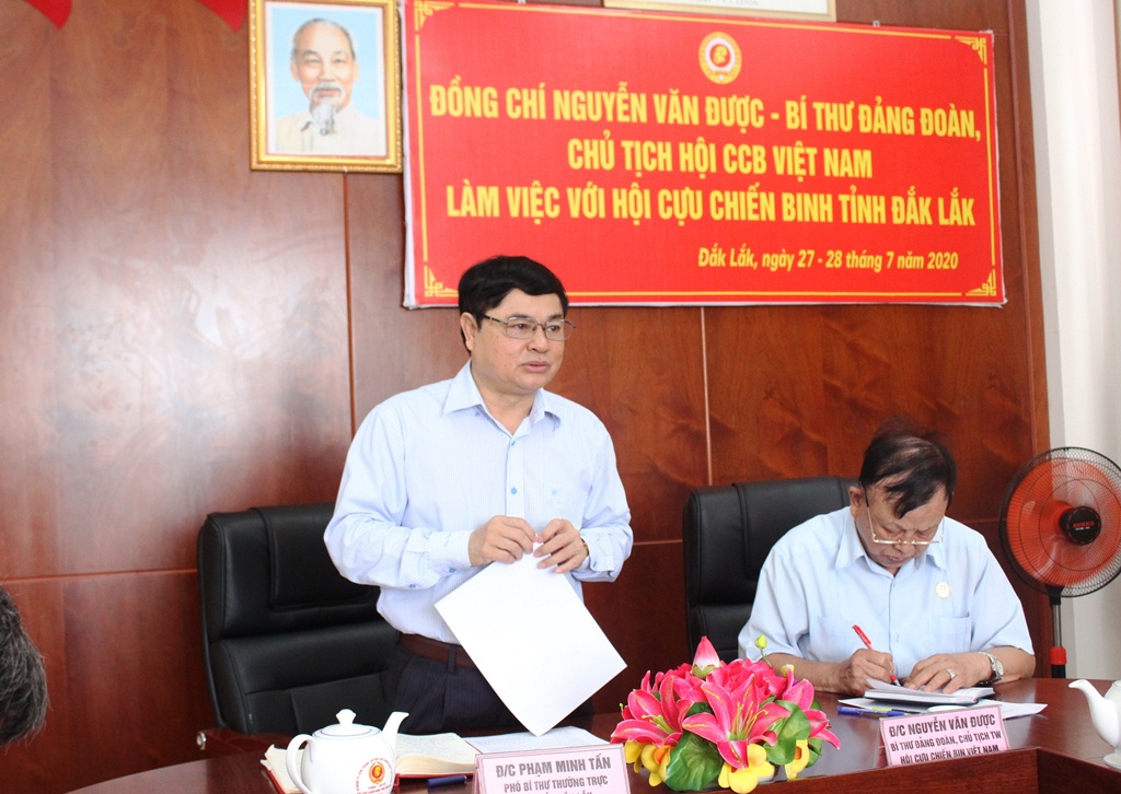 Chủ tịch Hội Cựu chiến binh Việt Nam làm việc với Hội Cựu chiến binh tỉnh Đắk Lắk