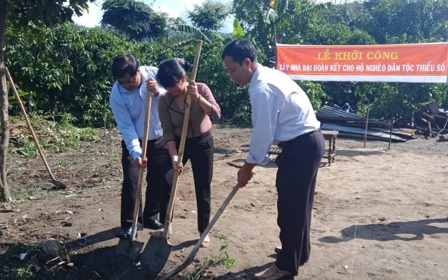 Khởi công xây dựng nhà Đại đoàn kết tặng hộ nghèo