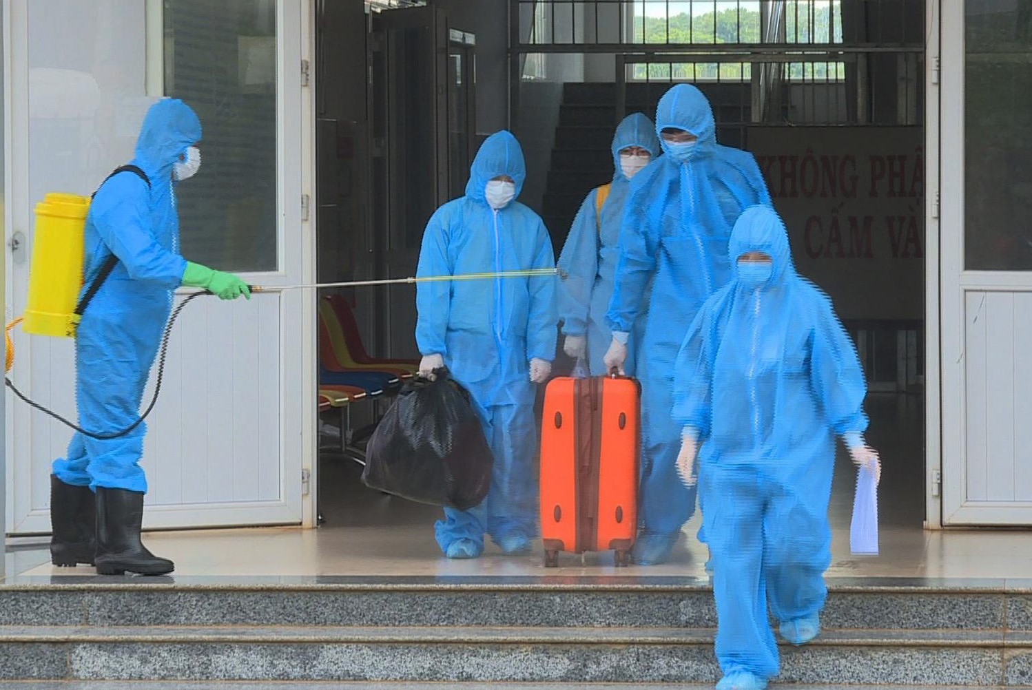 34 trường hợp là F1 của bệnh nhân mắc Covid-19 đều cho kết quả âm tính lần 1 với SarS-CoV-2