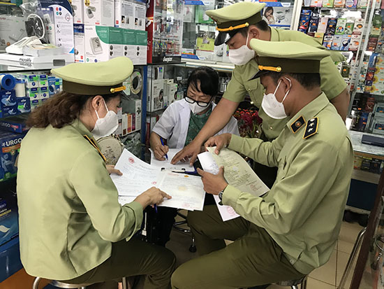 Công bố đường dây nóng phản ánh về tăng giá, găm hàng nhu yếu phẩm, trang thiết bị y tế