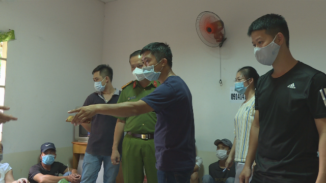 Đắk Lắk bắt quả tang 19 đối tượng nam nữ đánh bạc với hình thức xóc đĩa ăn tiền