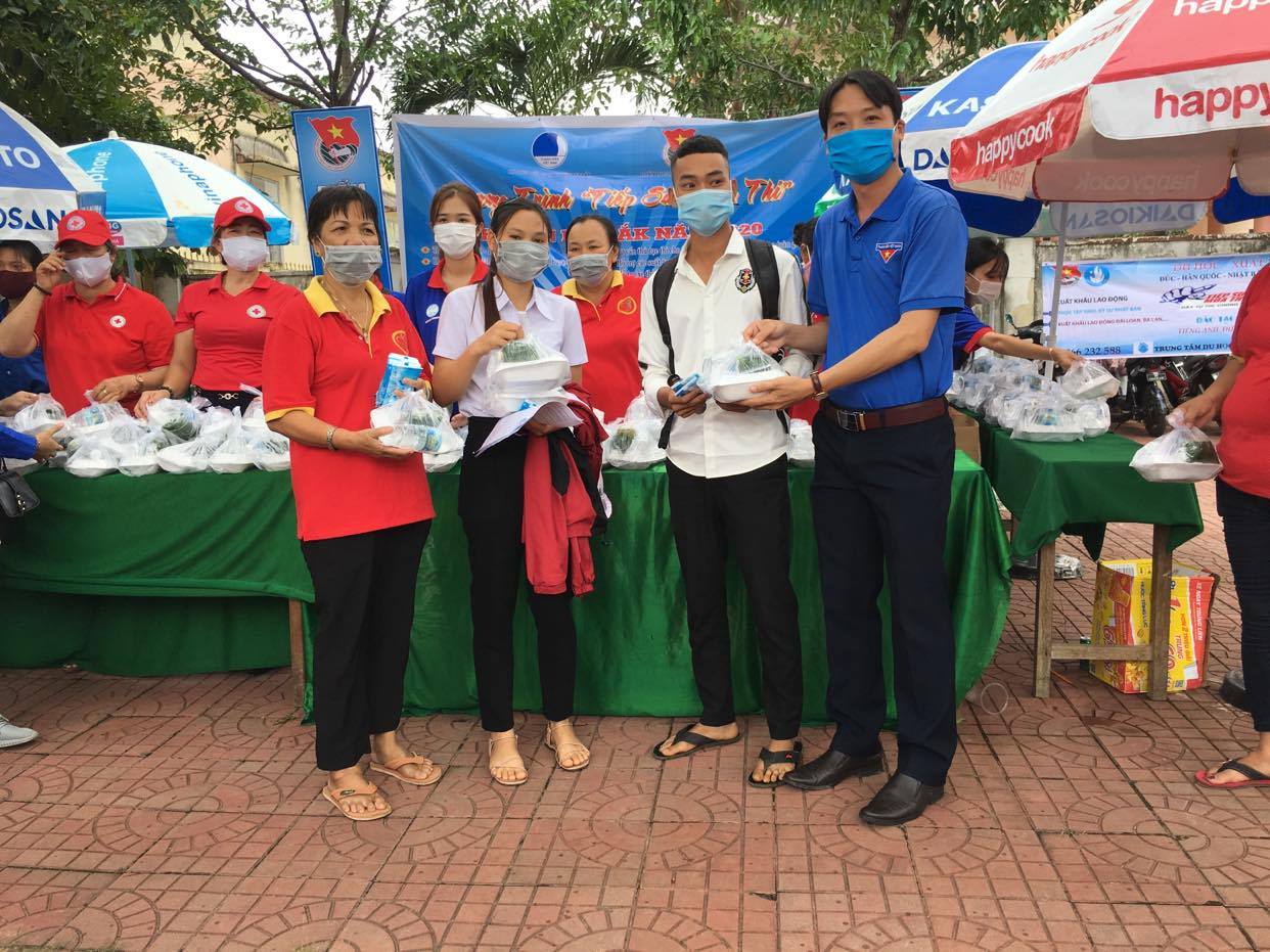 Huyện M’Đrắk: Tiếp sức mùa thi năm 2020