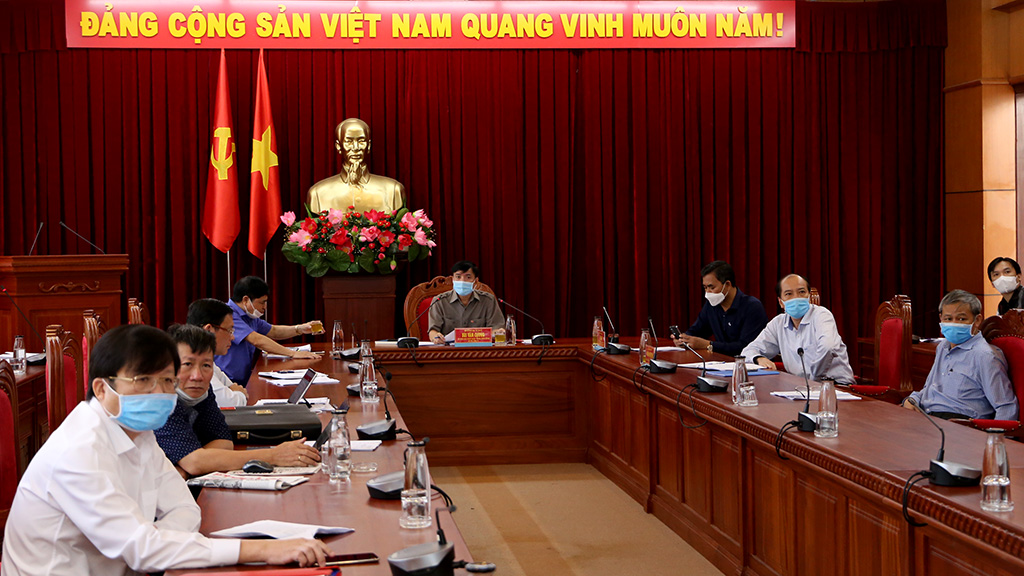 Tiểu ban Văn kiện góp ý Dự thảo Báo cáo chính trị trình Đại hội đại biểu Đảng bộ tỉnh lần thứ XVII