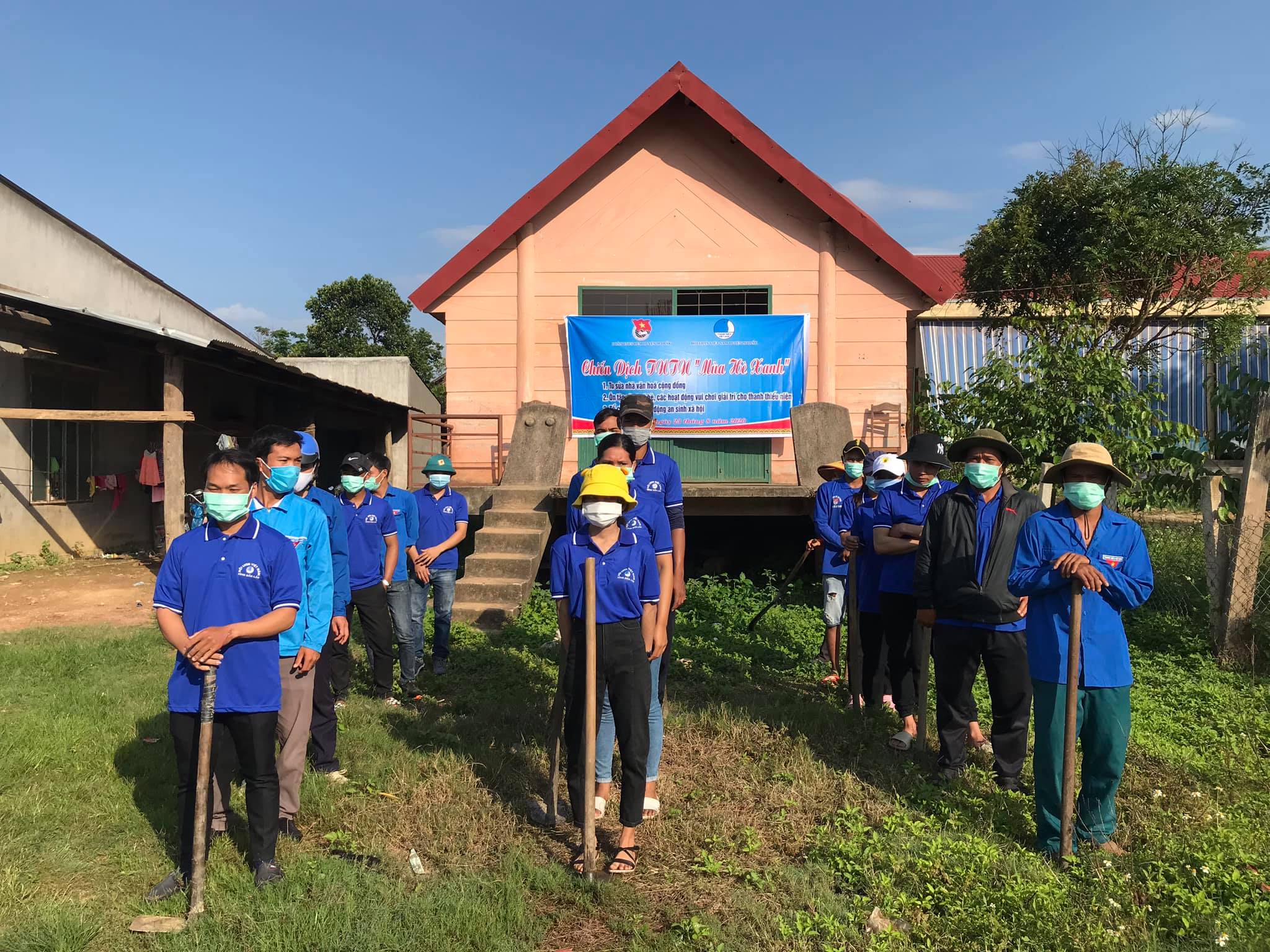 Huyện M’Đrắk ra quân Chiến dịch Hành quân xanh và Hoa phượng đỏ