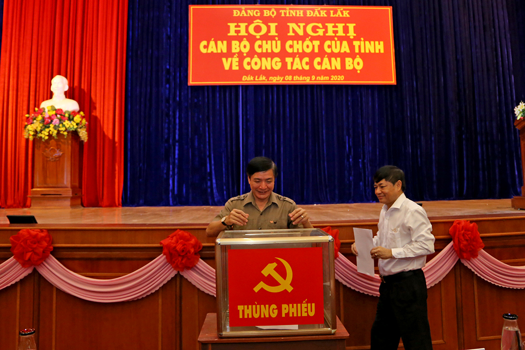 Giới thiệu nhân sự lần đầu tham gia Ban Chấp hành, Ban Thường vụ Tỉnh ủy, Ủy ban Kiểm tra Tỉnh ủy nhiệm kỳ 2020 – 2025