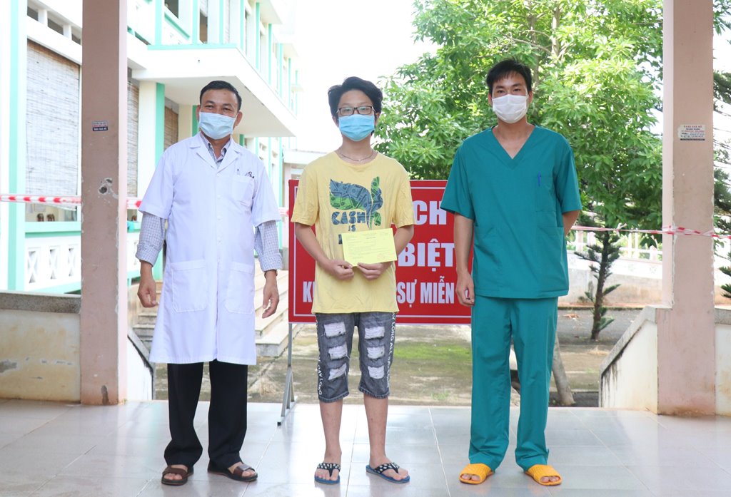 Bệnh nhân Covid-19 số 602 được xuất viện