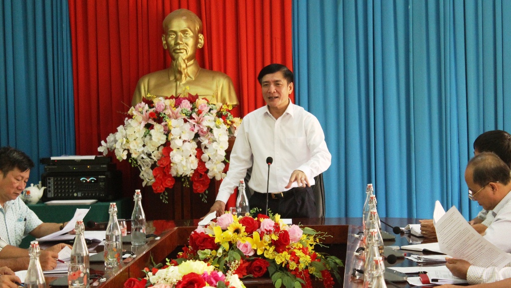 Provincial Party Secretary Bui Van Cuong works with M’Drak District on Krong Pach Thuong reservoir project