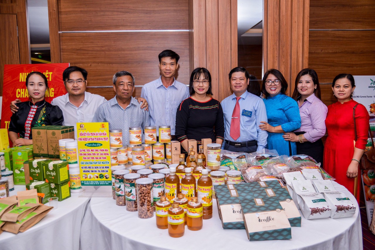 Trưng bày sản phẩm nông nghiệp tại Festival sản phẩm vật tư, nông nghiệp năm 2020 tại tỉnh Đắk Lắk