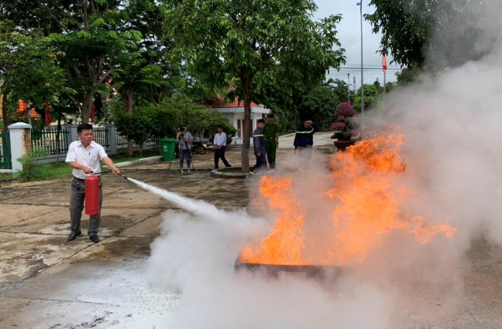 Huấn luyện, bồi dưỡng nghiệp vụ phòng cháy chữa cháy và cứu nạn cứu hộ
