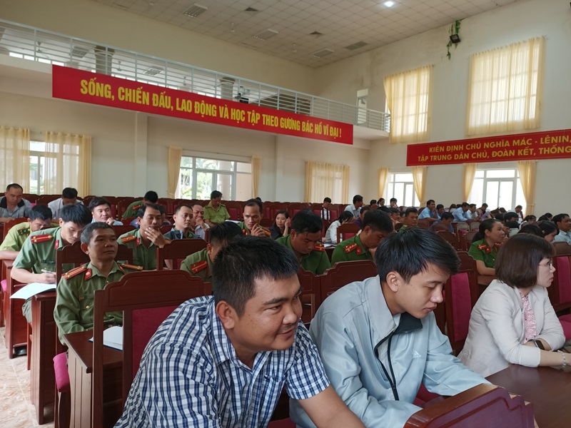 Hội nghị học tập, triển khai thực hiện các nghị quyết, chương trình, kế hoạch của Đảng các cấp