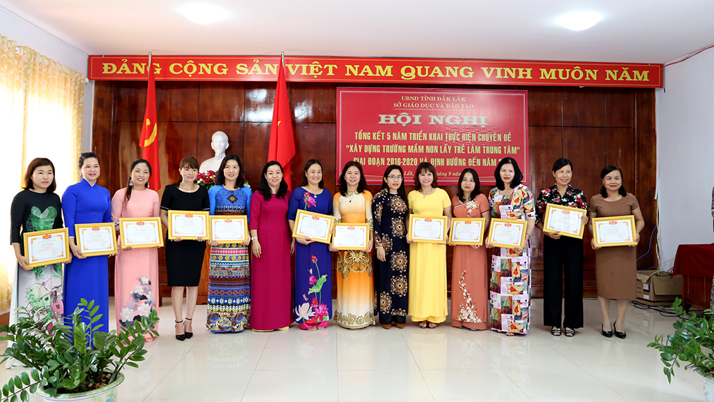 Summarizing 05 years of implementing theme “Building child-centered kindergartens”