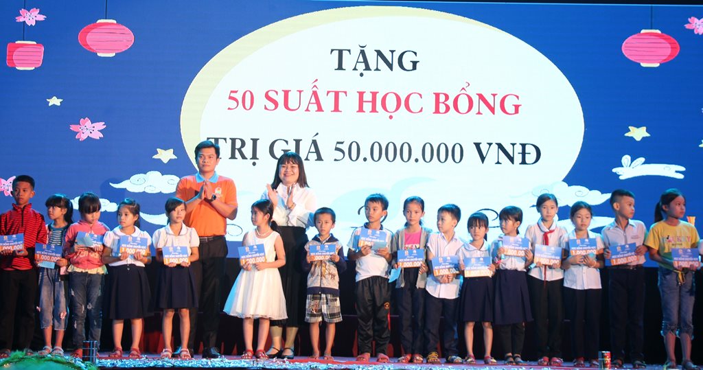 Lung linh, rực rỡ “Đêm hội Trăng rằm 2020”