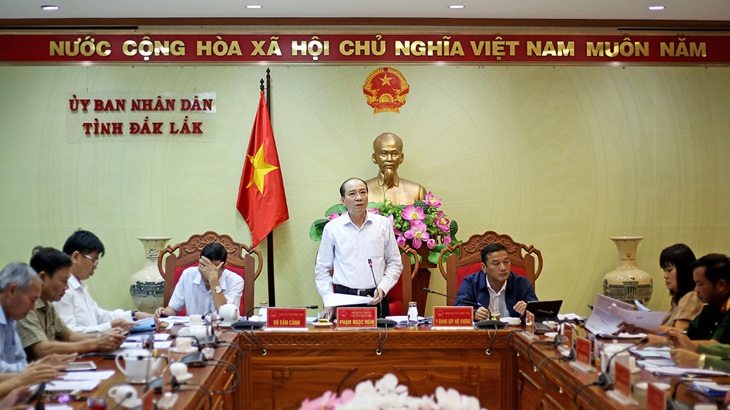 UBND tỉnh họp thông qua các nội dung thuộc thẩm quyền