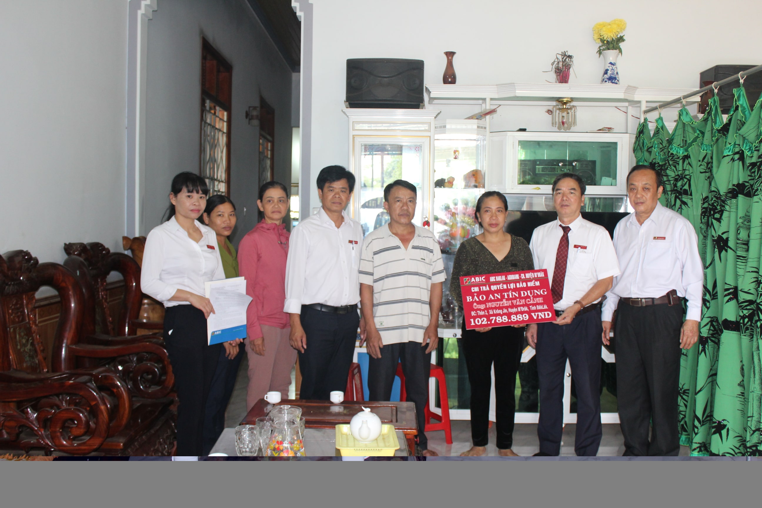 Chi trả bảo hiểm Bảo an tín dụng cho khách hàng tại huyện M'Đrắk