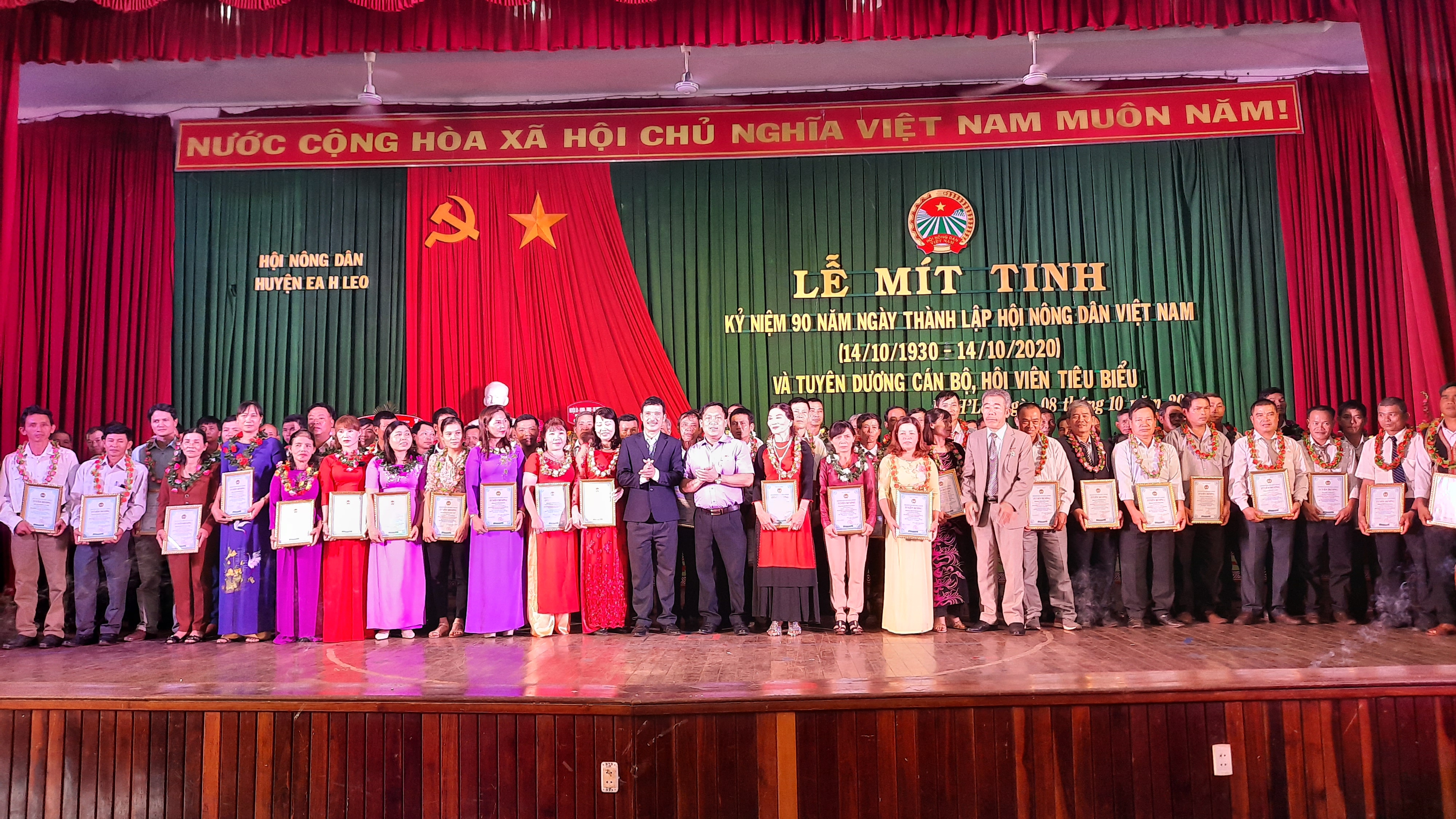 Kỷ niệm 90 năm ngày thành lập Hội Nông dân Việt Nam (14/10/1930-14/10/2020)