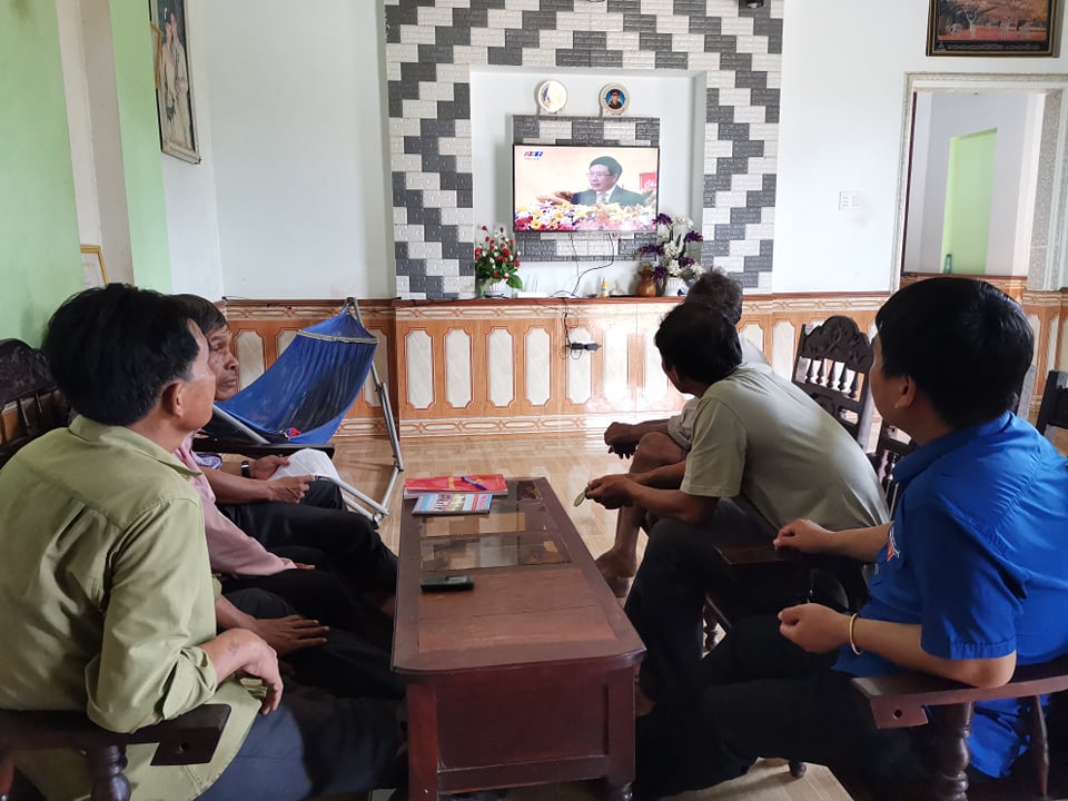 Các tầng lớp nhân dân huyện M’Đrắk hướng về Đại hội đại biểu Đảng bộ tỉnh lần thứ XVII, nhiệm kỳ 2020-2025