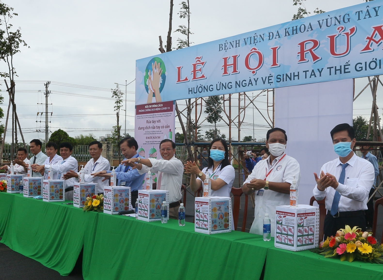 Bệnh viện đa khoa vùng Tây Nguyên tổ chức Lễ hội rửa tay năm 2020