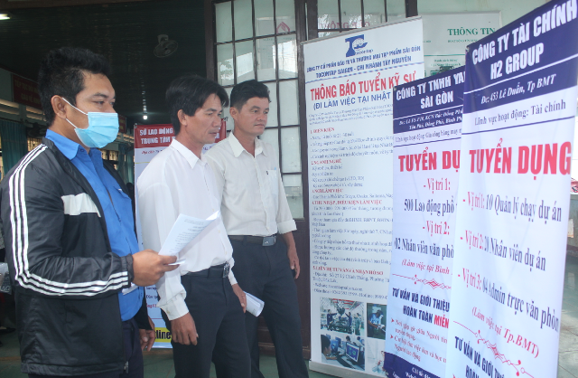 Huyện Buôn Đôn: Tổ chức hội nghị tư vấn, giới thiệu việc làm cho người lao động