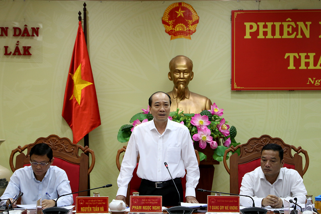 UBND tỉnh họp thông qua các nội dung thuộc thẩm quyền