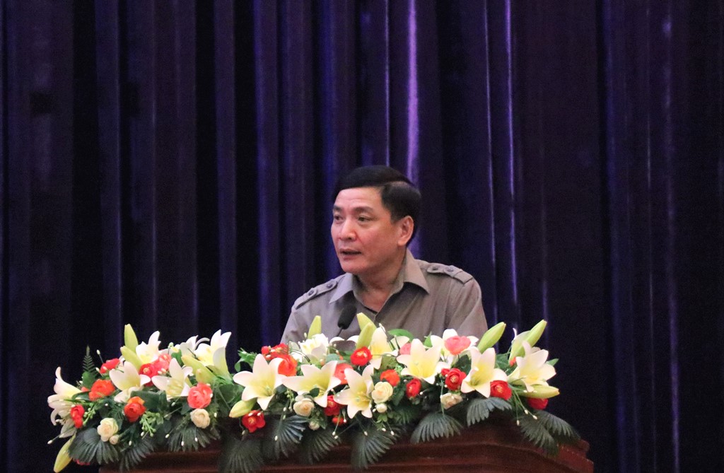 Information on foreign affairs activities of the Party and State for key officials