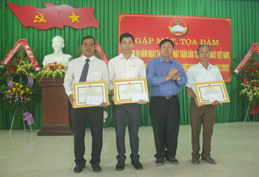 Huyện Buôn Đôn: Gặp mặt nhân kỷ niệm 90 năm Ngày thành lập Mặt trận dân tộc thống nhất Việt Nam
