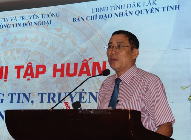 Tập huấn công tác thông tin, truyền thông về quyền con người