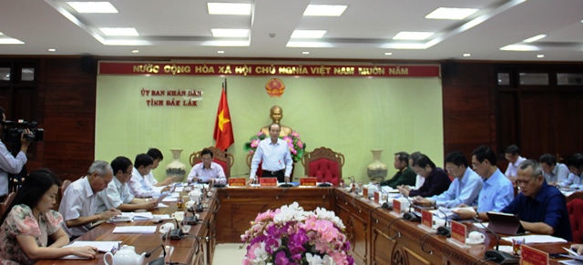 UBND tỉnh họp thông qua các nội dung trình Kỳ họp thứ 11, HĐND tỉnh khóa IX