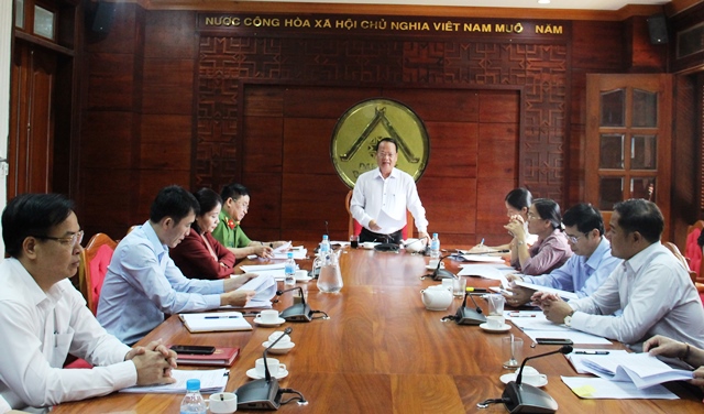 Thẩm tra các nội dung trình tại Kỳ thứ họp thứ XI Hội đồng nhân dân tỉnh khóa IX