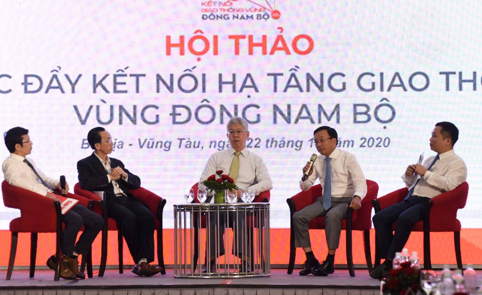 Thủ tướng Chính phủ yêu cầu nghiên cứu báo cáo của Cổng TTĐT Chính phủ