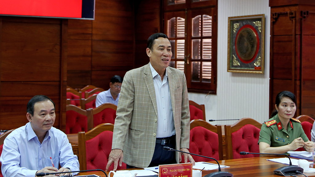 UBND tỉnh làm việc với tổ chức phi chính phủ Save the children về dự án bảo vệ trẻ em trong sản xuất cà phê