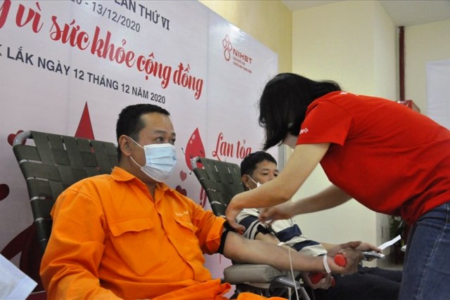 Tuần lễ hồng EVN lần thứ VI thu về 160 đơn vị máu