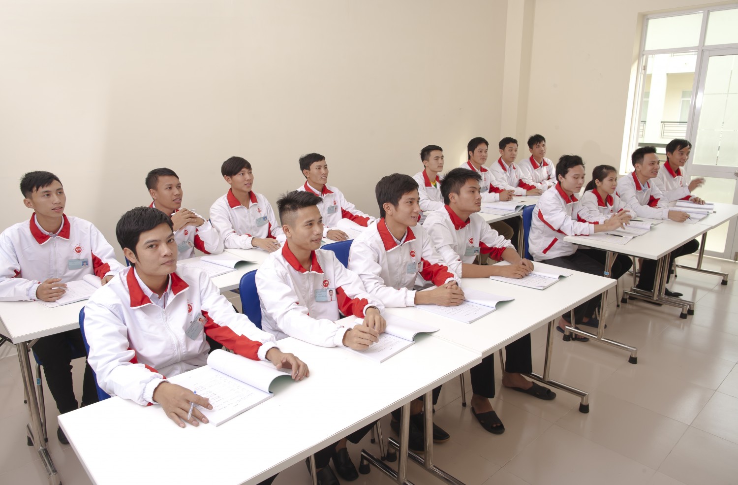 Lưu ý tránh bị lừa đảo khi đi làm việc ở nước ngoài theo hợp đồng