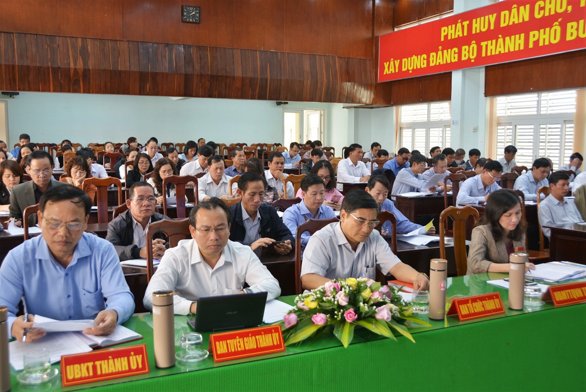 UBND thành phố Buôn Ma Thuột triển khai nhiệm vụ phát triển kinh tế xã hội năm 2021