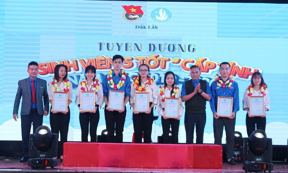 Kỷ niệm 71 năm Ngày truyền thống học sinh, sinh viên và Hội Sinh viên Việt Nam