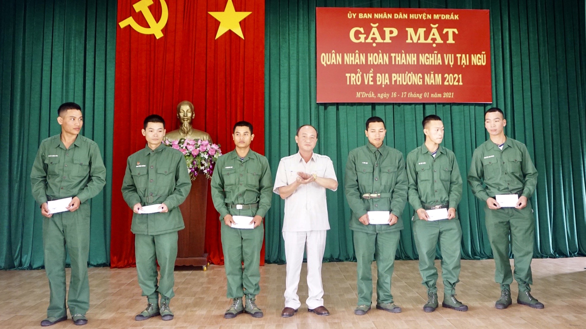 Huyện M’Đrắk đón 116 quân nhân xuất ngũ trở về địa phương