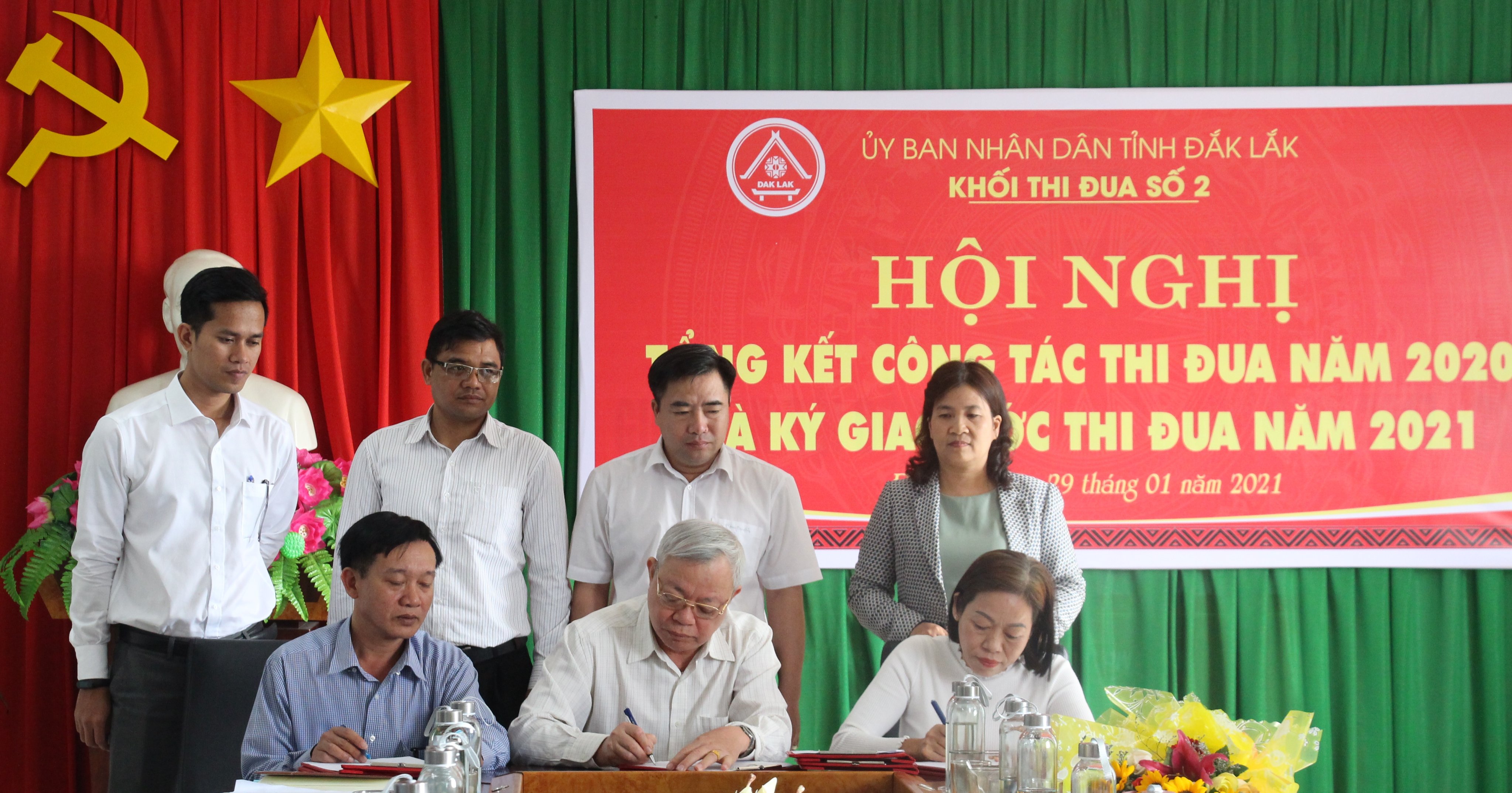 Khối thi đua số 2 ký kết giao ước thi đua năm 2021